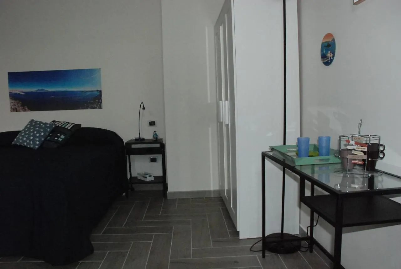 Metro Duomo B&B Naples Couette-café